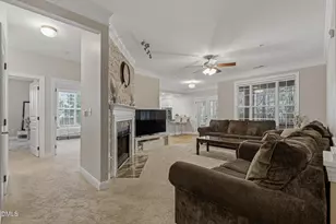 623 Ives Ct, Chapel Hill, NC 27514 - Photo 3