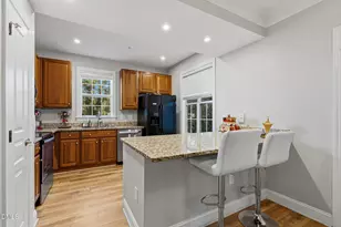 623 Ives Ct, Chapel Hill, NC 27514 - Photo 11