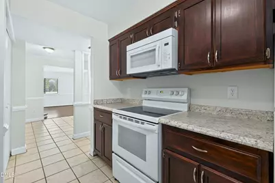5823 Shady Grove Circle, Raleigh, NC 27609 - Photo 13