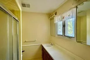 110 Honeysuckle Ln, Durham, NC 27703 - Photo 11