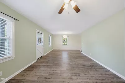 238 E Vance Street, Zebulon, NC 27597 - Photo 9