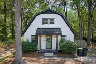 238 E Vance St, Zebulon, NC 27597 - Photo 1