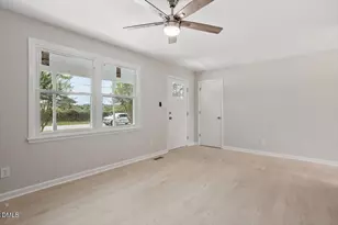601 West St, Selma, NC 27576 - Photo 11