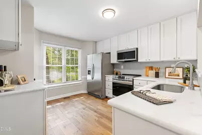 112 Marshfield Place, Cary, NC 27513 - Photo 5