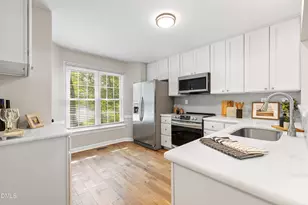 112 Marshfield Pl, Cary, NC 27513 - Photo 5
