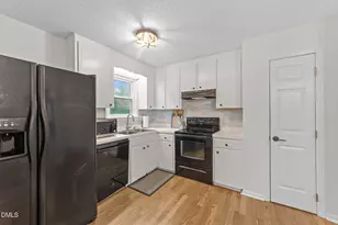 717 Slippery Bank Ct, Benson, NC 27504 - Photo 7