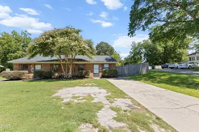 800 W Anderson Street #802, Selma, NC 27576 - Photo 3