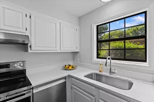 105 Fidelity St, Carrboro, NC 27510 - Photo 5
