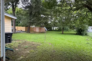 316 Atwater St, Burlington, NC 27215 - Photo 3