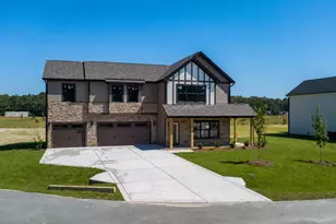 1572 Eastbay Dr, Fayetteville, NC 28312 - Photo 1