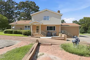 701 Sunset Ave, Clinton, NC 28328 - Photo 7
