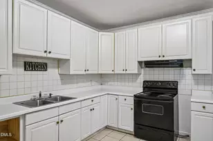 818 Dorsey Ave, Henderson, NC 27536 - Photo 17