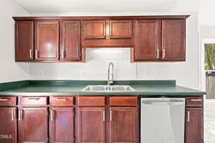 301 Larchmont Rd, Fayetteville, NC 28311 - Photo 17