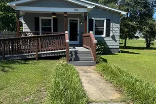 204 E Branch St, Benson, NC 27504 - Photo 1