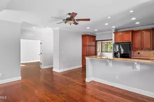 64 Pin Oak Ct, Chapel Hill, NC 27517 - Photo 95