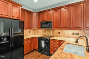 64 Pin Oak Ct, Chapel Hill, NC 27517 - Photo 93