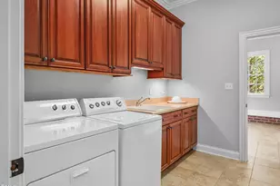 64 Pin Oak Ct, Chapel Hill, NC 27517 - Photo 97
