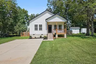 417 Cameron St, Burlington, NC 27215 - Photo 1