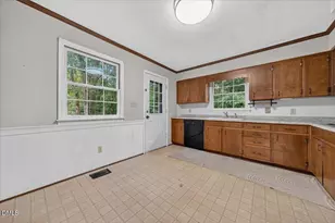 7325 Lake Wheeler Rd, Raleigh, NC 27603 - Photo 11