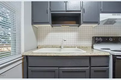 2102 Rogers Drive, Fayetteville, NC 28303 - Photo 5
