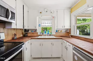 203 Vernon St, Broadway, NC 27505 - Photo 15