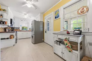 203 Vernon St, Broadway, NC 27505 - Photo 17