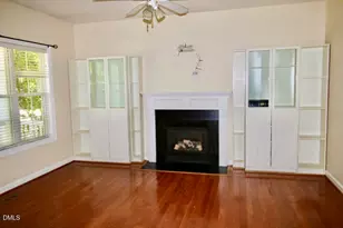 513 E Maple Ave, Holly Springs, NC 27540 - Photo 5