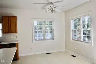 513 E Maple Ave, Holly Springs, NC 27540 - Photo 9