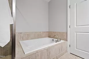 2000 Southpoint Landing Way, Durham, NC 27707 - Photo 17