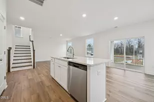 1529 Briar Brook Ln, Zebulon, NC 27597 - Photo 3