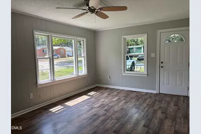 20 W Edgerton Street, Smithfield, NC 27577 - Photo 3