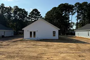 312 E Howard St, Roseboro, NC 28382 - Photo 5