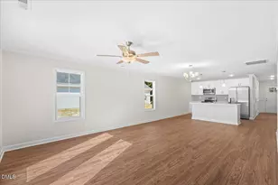 312 E Howard St, Roseboro, NC 28382 - Photo 15