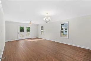 312 E Howard St, Roseboro, NC 28382 - Photo 13