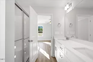 310 E Howard St, Roseboro, NC 28382 - Photo 21