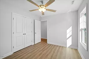 310 E Howard St, Roseboro, NC 28382 - Photo 23