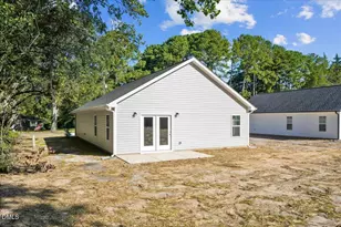 310 E Howard St, Roseboro, NC 28382 - Photo 31