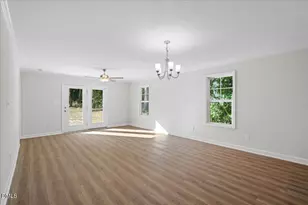 310 E Howard St, Roseboro, NC 28382 - Photo 13