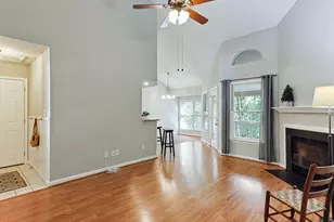 117 Abingdon Ct, Cary, NC 27513 - Photo 5