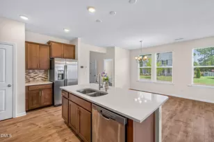 609 Crestdale Dr, Clayton, NC 27520 - Photo 3