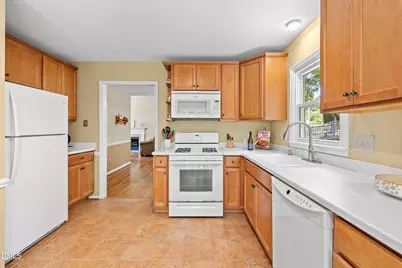 101 Gatepost Lane, Cary, NC 27513 - Photo 5