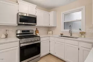1414 Ravensthorpe Dr, Fuquay Varina, NC 27526 - Photo 7