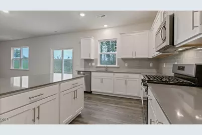 709 Sparkling Pear Drive, Fuquay-Varina, NC 27592 - Photo 5
