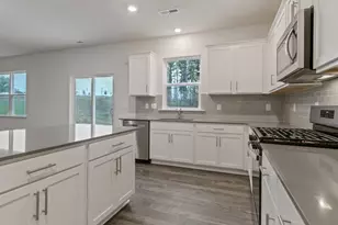709 Sparkling Pear Dr, Fuquay-Varina, NC 27592 - Photo 5