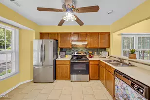 132 Lake Hollow Cir, Cary, NC 27513 - Photo 21