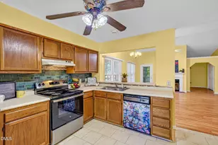 132 Lake Hollow Cir, Cary, NC 27513 - Photo 19