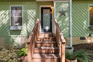 104 Barbee Ct, Carrboro, NC 27510 - Photo 3