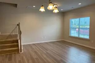 913 Robbie Jackson Ln, Fuquay-Varina, NC 27526 - Photo 5