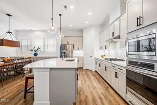76 Abercorn Cir, Chapel Hill, NC 27516 - Photo 11