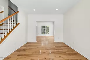 229 Tecumseh Ct, Cary, NC 27513 - Photo 7